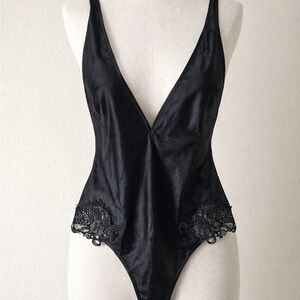 Victoria’s Secret Black Lace Mesh Teddy Bodysuit Y2K Aesthetic – Small